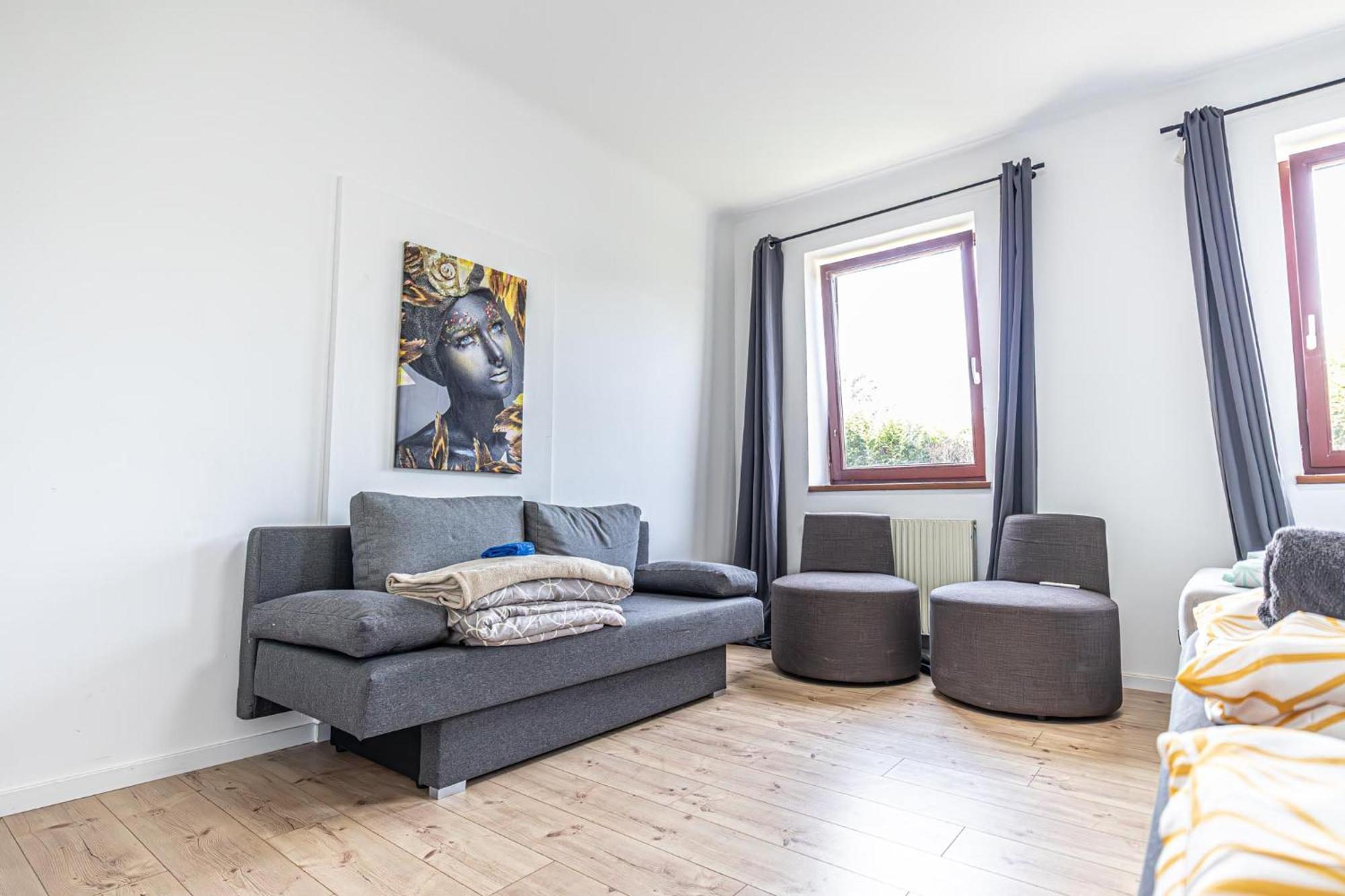Comfy Rooms In Shared Villa With Terrace And Garden Wina Bagian luar foto