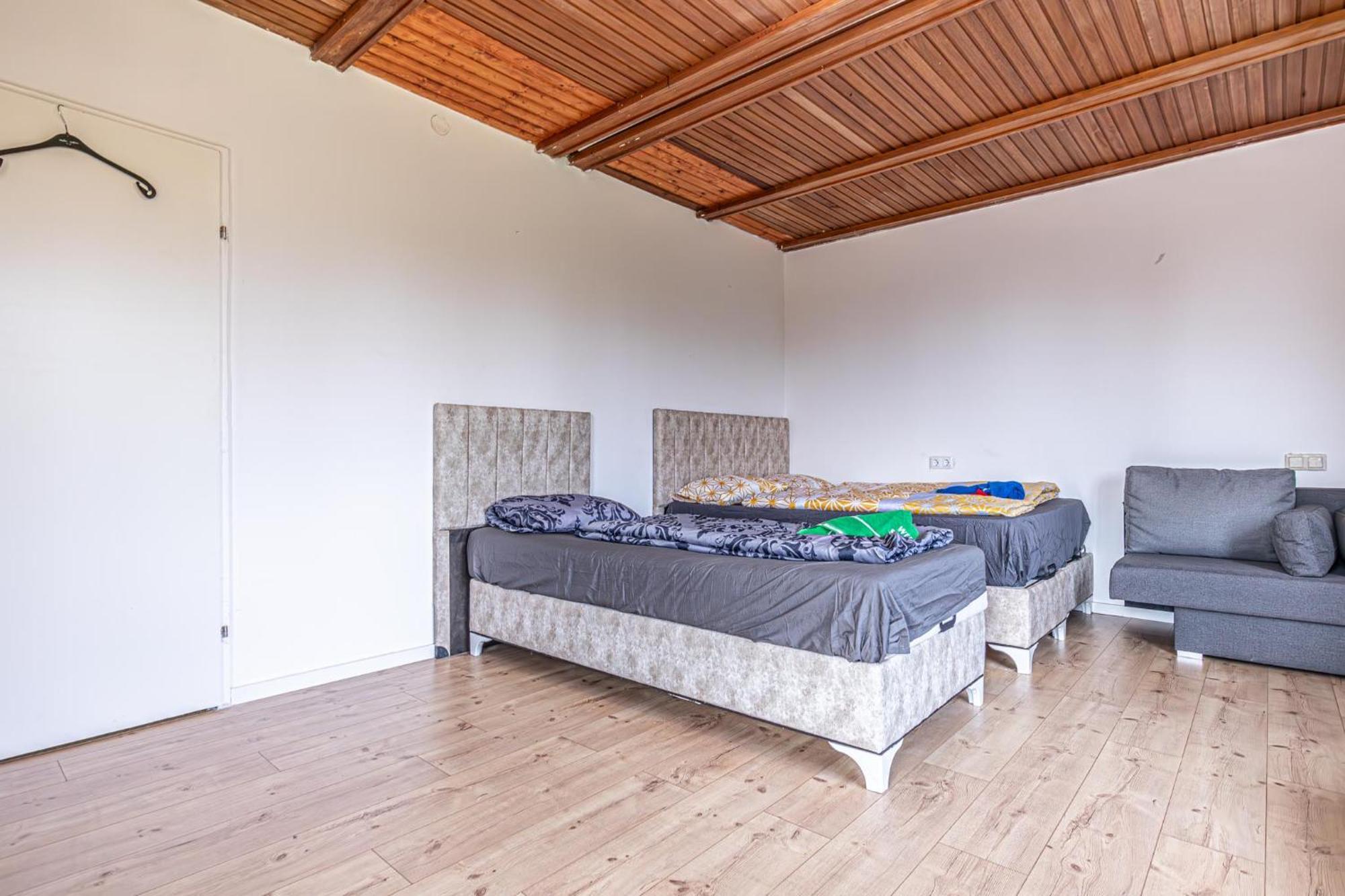 Comfy Rooms In Shared Villa With Terrace And Garden Wina Bagian luar foto