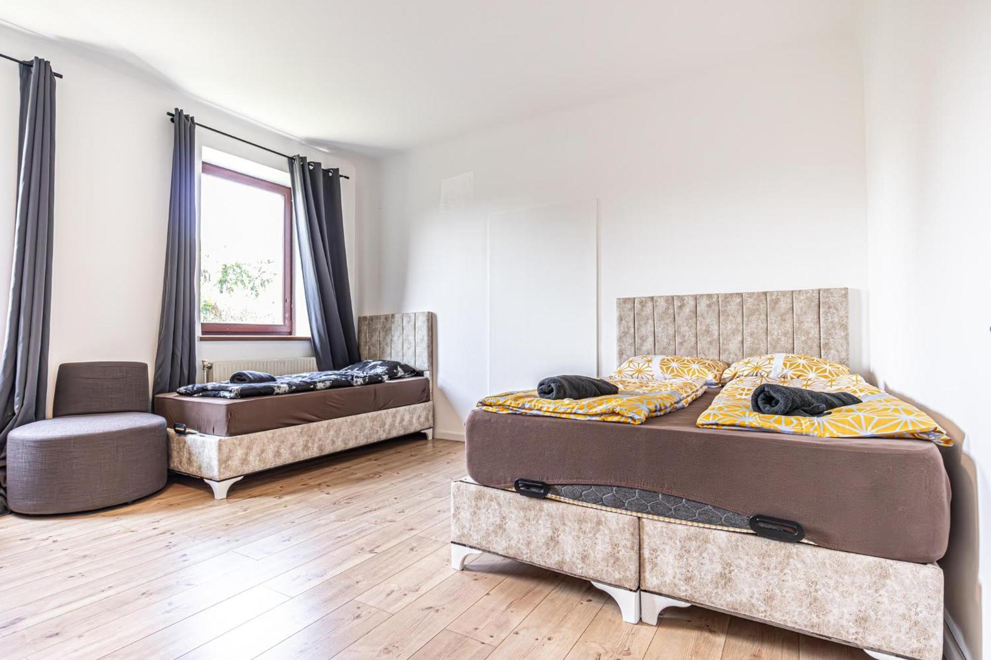 Comfy Rooms In Shared Villa With Terrace And Garden Wina Bagian luar foto