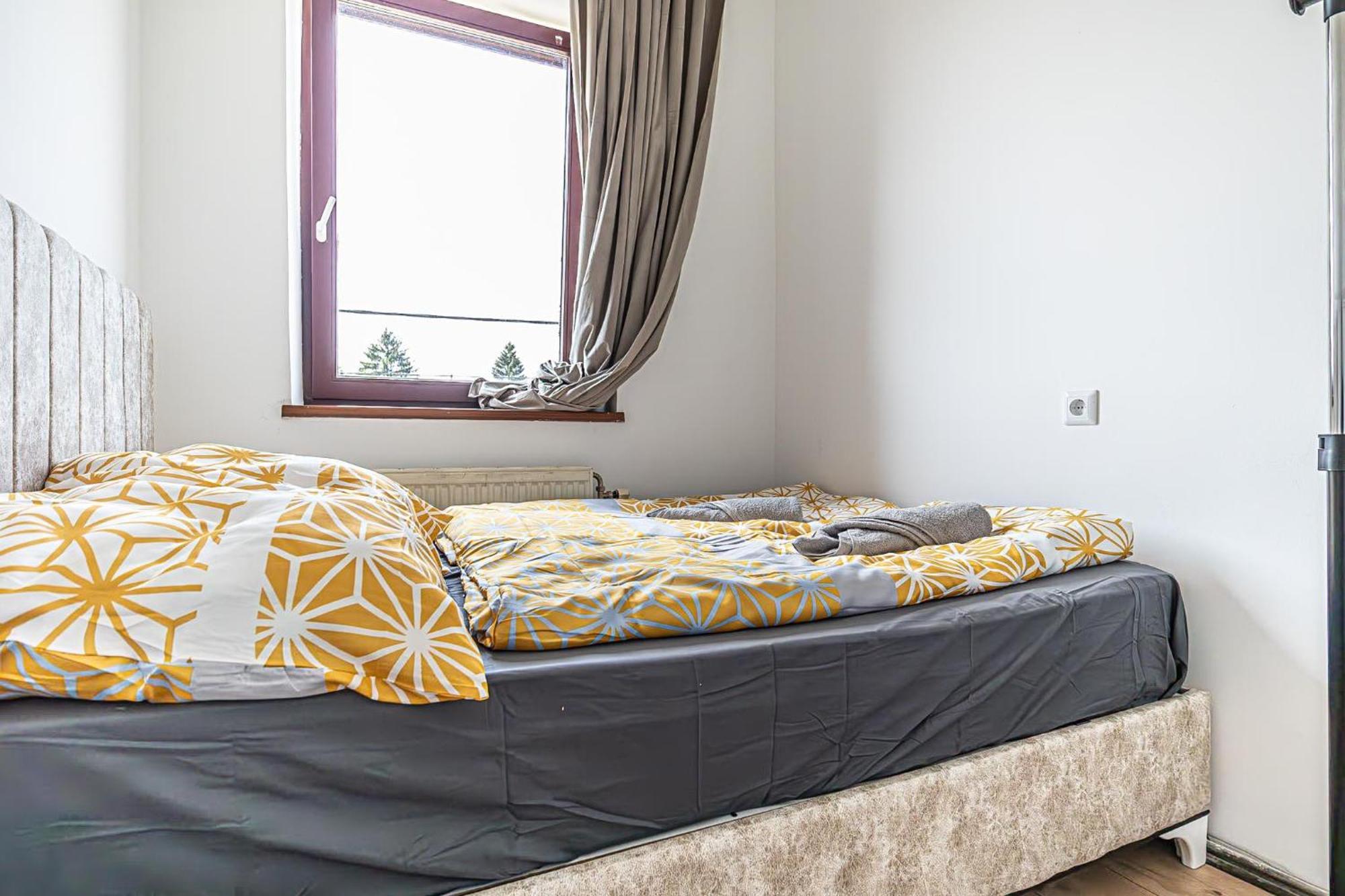 Comfy Rooms In Shared Villa With Terrace And Garden Wina Bagian luar foto