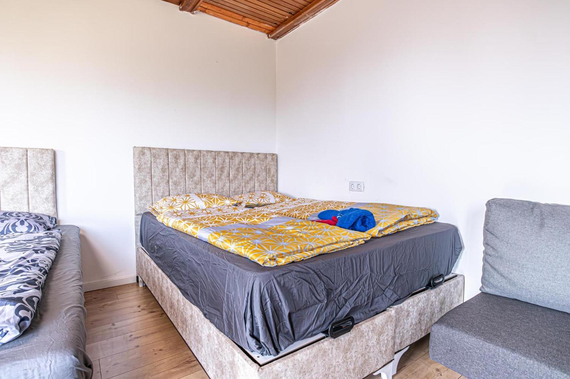 Comfy Rooms In Shared Villa With Terrace And Garden Wina Bagian luar foto
