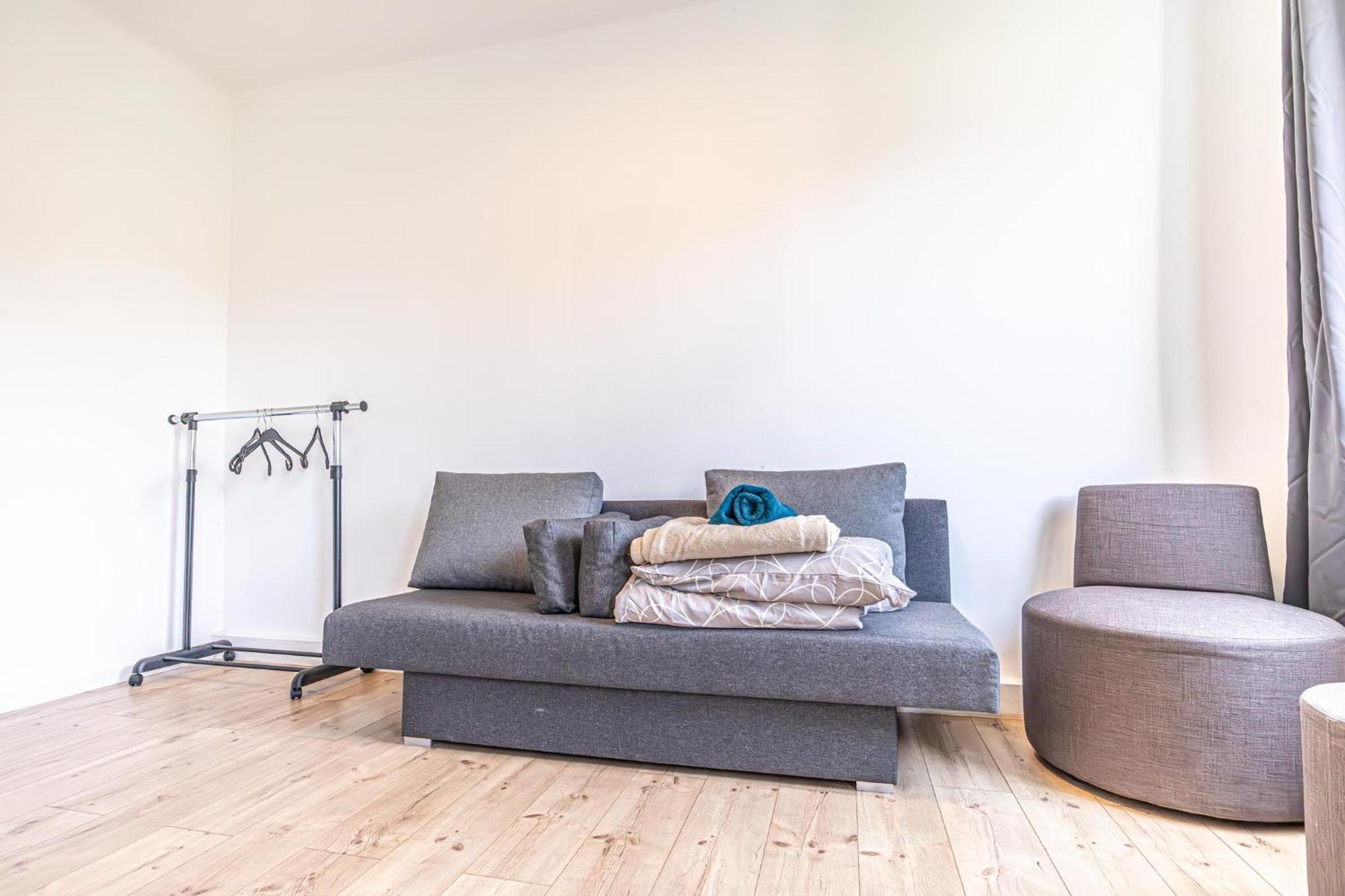Comfy Rooms In Shared Villa With Terrace And Garden Wina Bagian luar foto