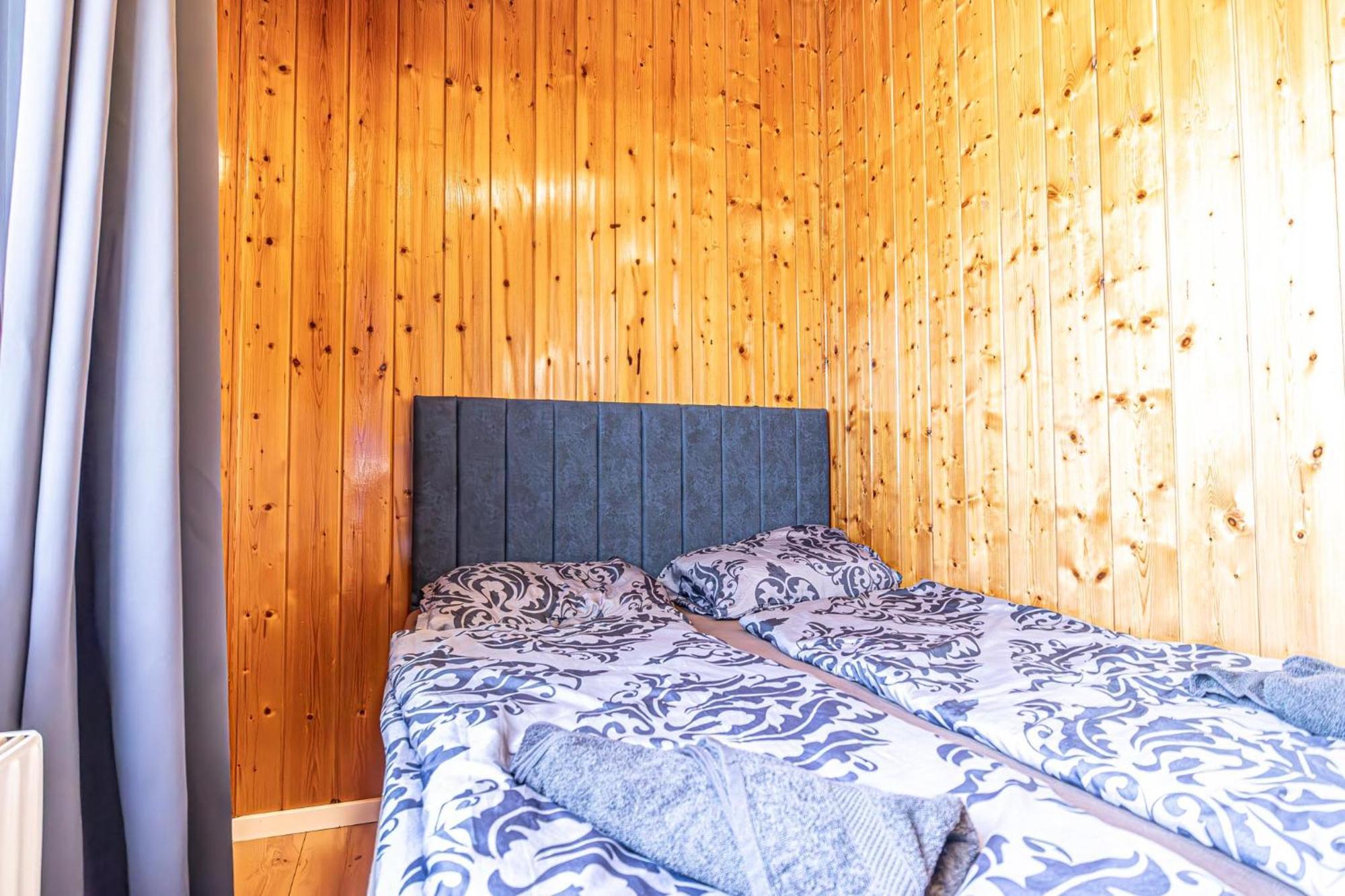 Comfy Rooms In Shared Villa With Terrace And Garden Wina Bagian luar foto