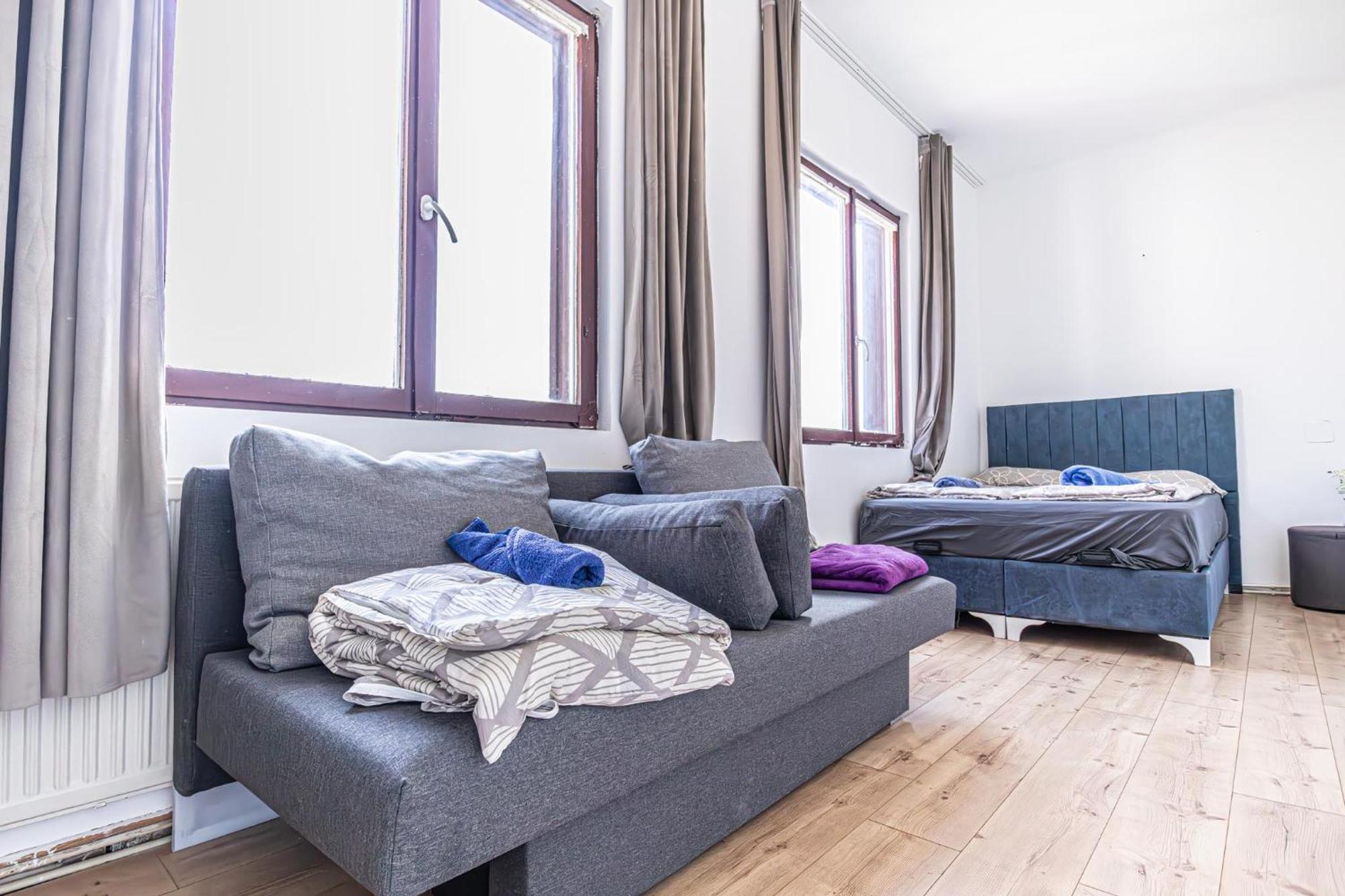 Comfy Rooms In Shared Villa With Terrace And Garden Wina Bagian luar foto