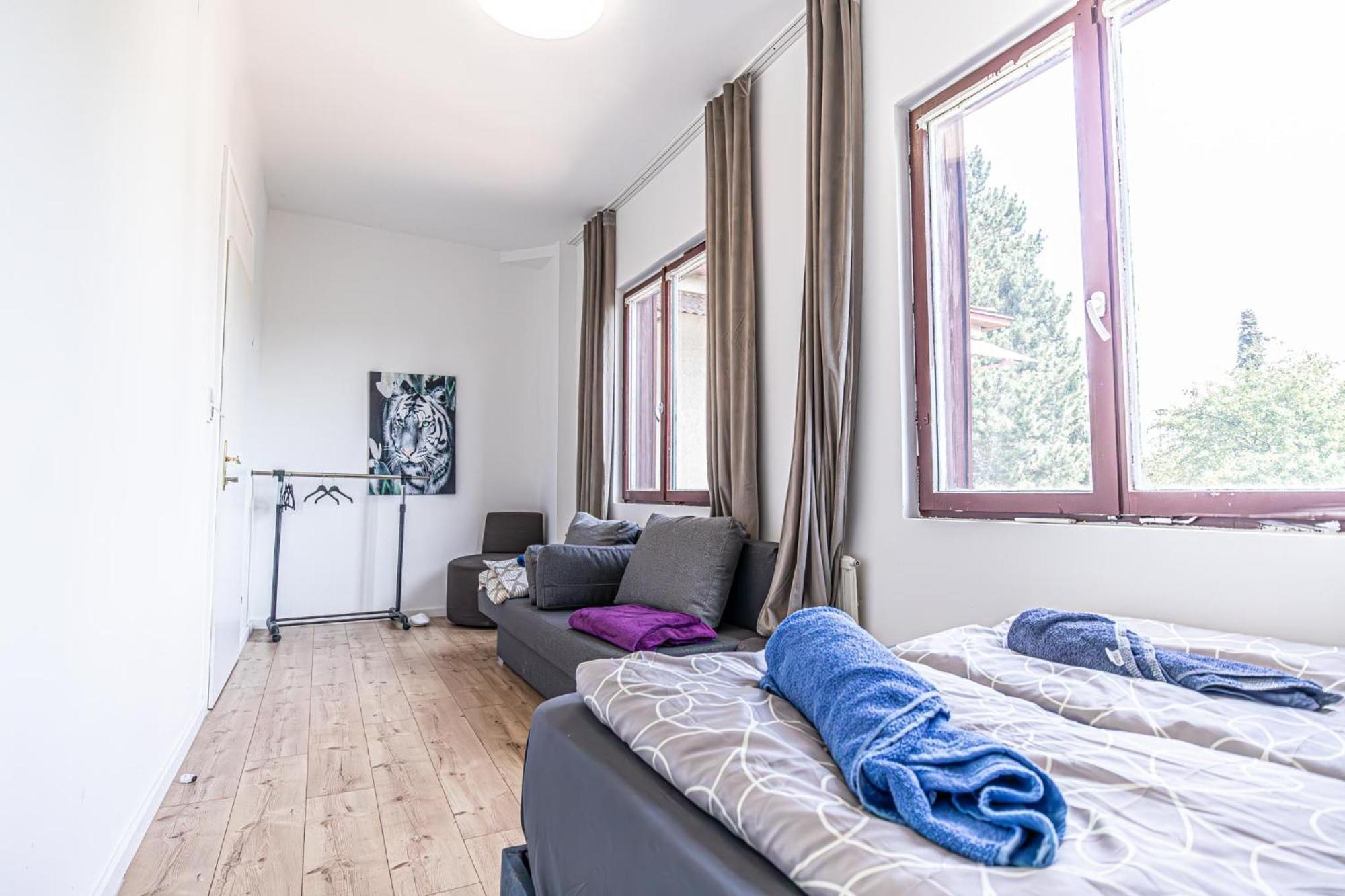 Comfy Rooms In Shared Villa With Terrace And Garden Wina Bagian luar foto