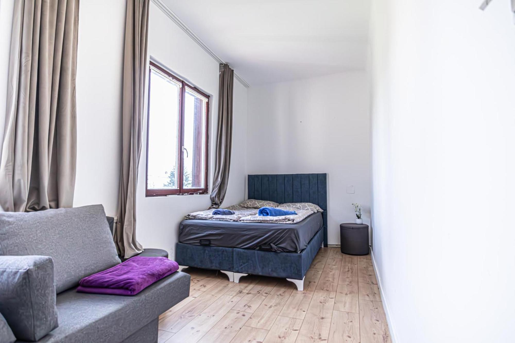 Comfy Rooms In Shared Villa With Terrace And Garden Wina Bagian luar foto